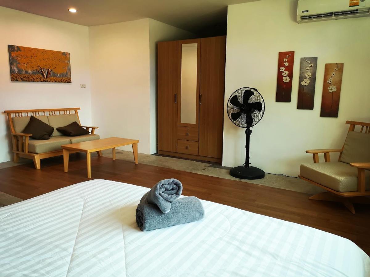 קו לנטה Tonmai Suites מראה חיצוני תמונה