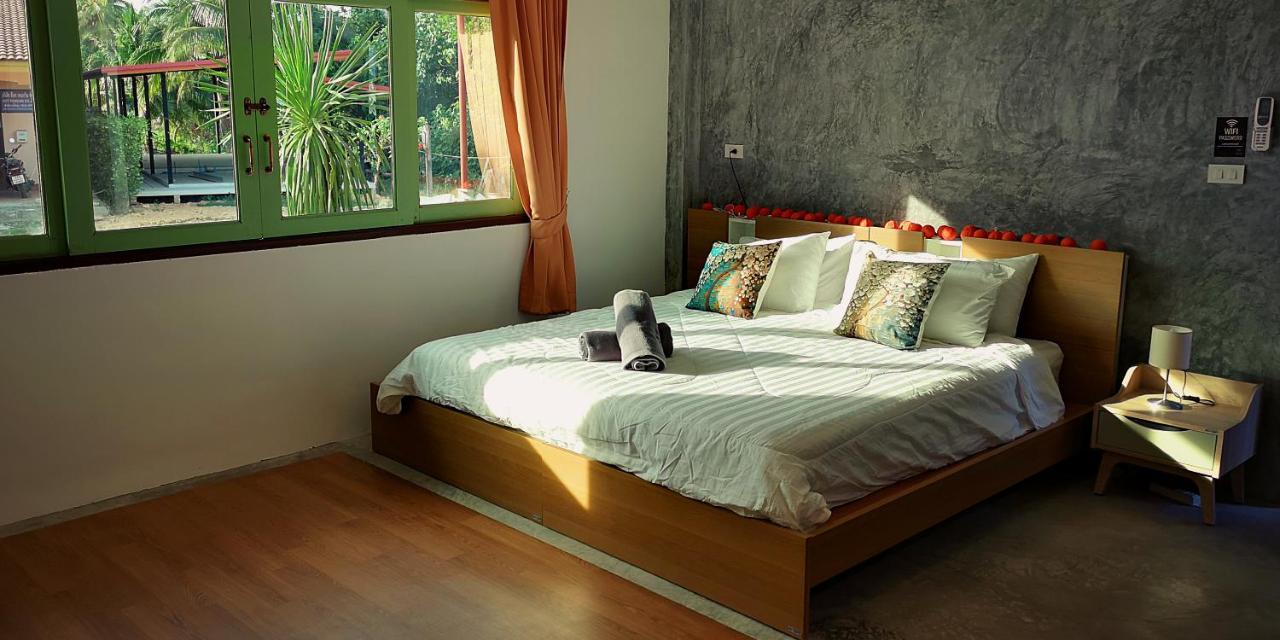 קו לנטה Tonmai Suites מראה חיצוני תמונה