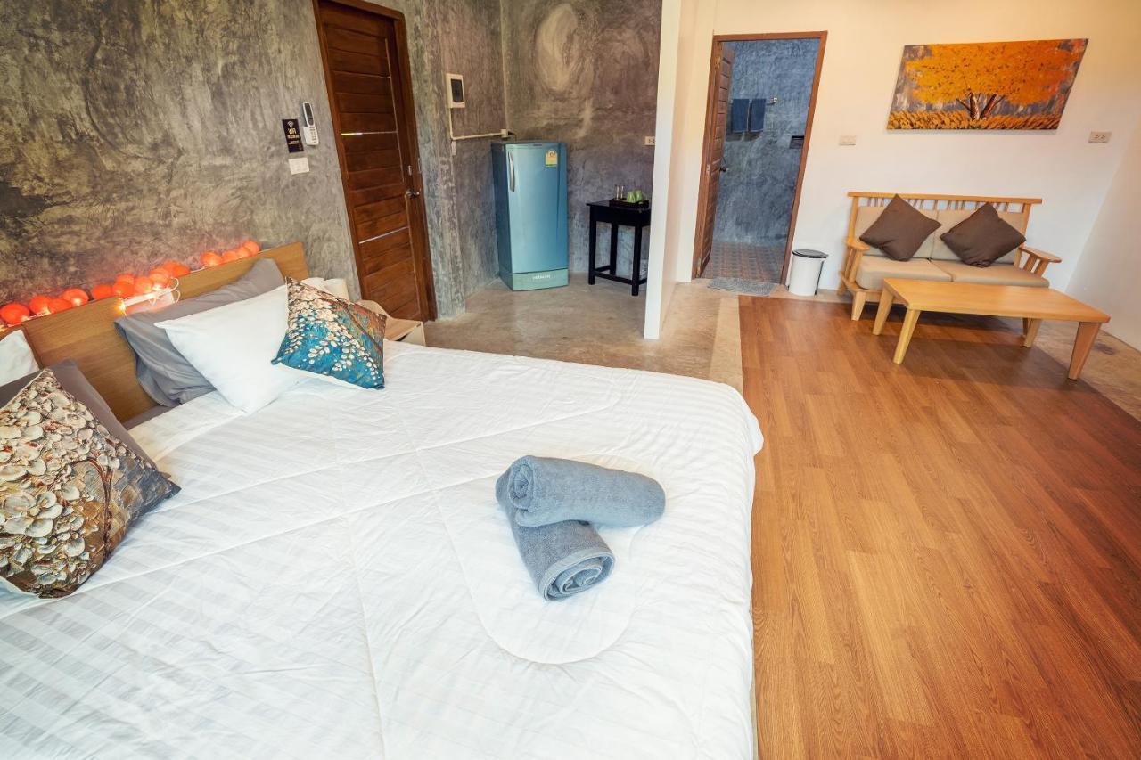 קו לנטה Tonmai Suites מראה חיצוני תמונה