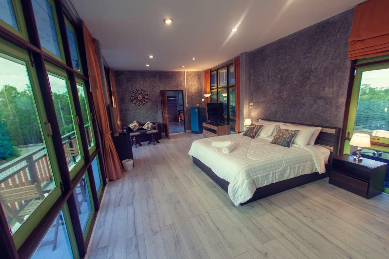 קו לנטה Tonmai Suites מראה חיצוני תמונה