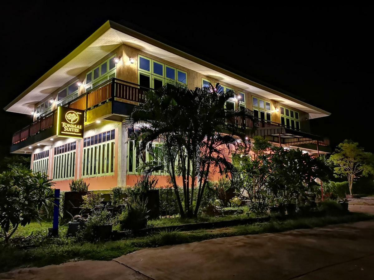קו לנטה Tonmai Suites מראה חיצוני תמונה