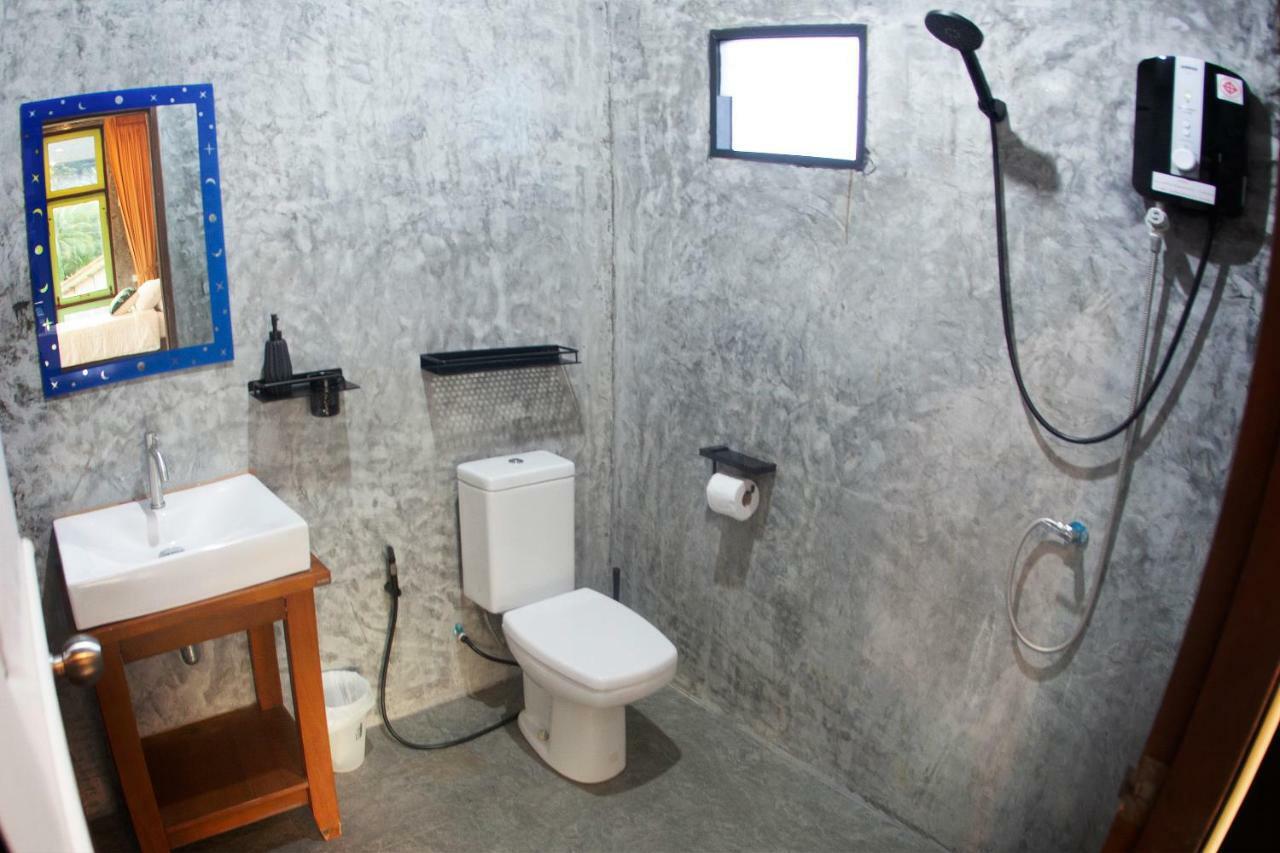 קו לנטה Tonmai Suites מראה חיצוני תמונה