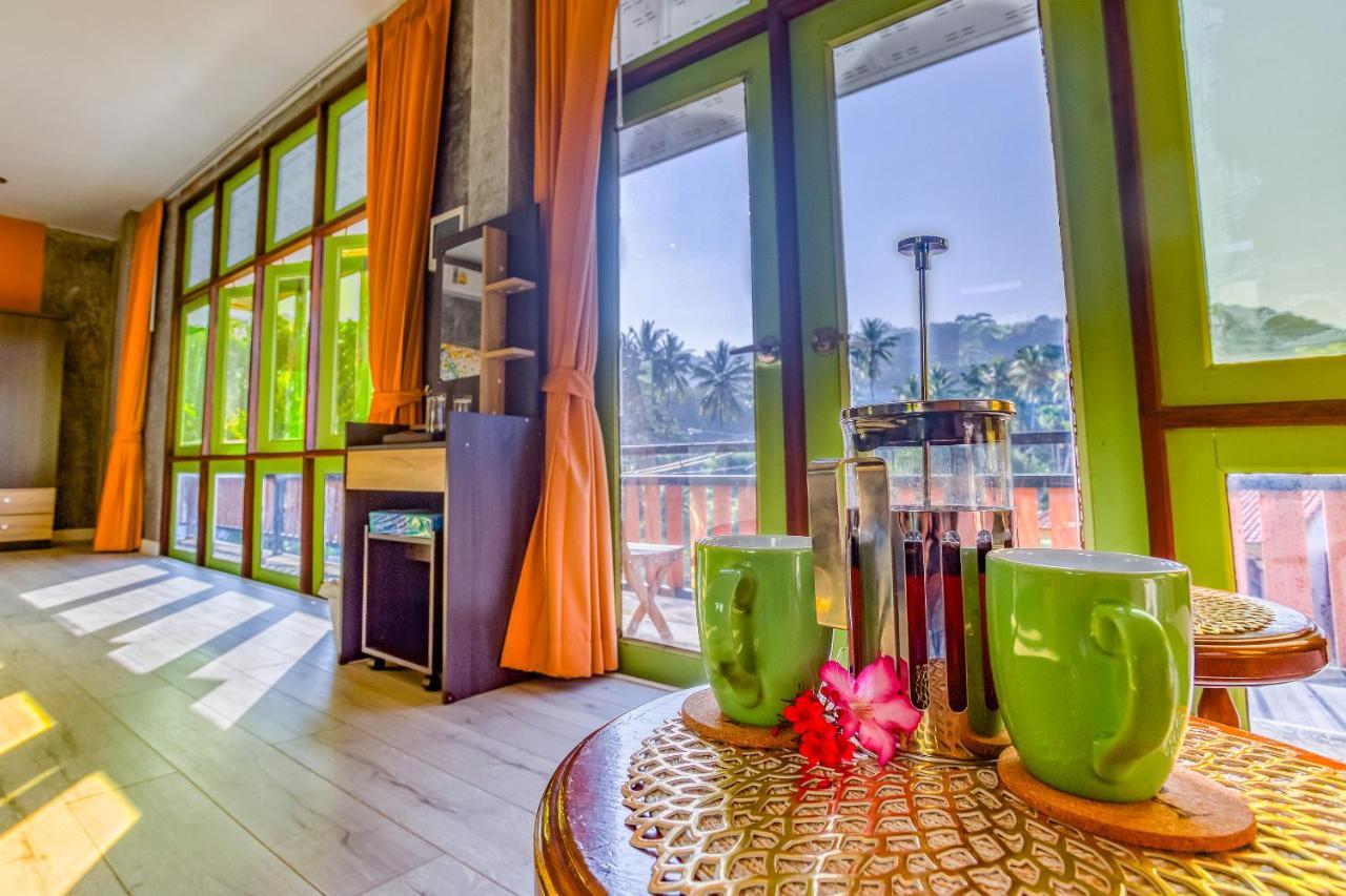 קו לנטה Tonmai Suites מראה חיצוני תמונה