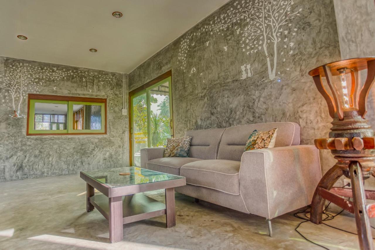 קו לנטה Tonmai Suites מראה חיצוני תמונה
